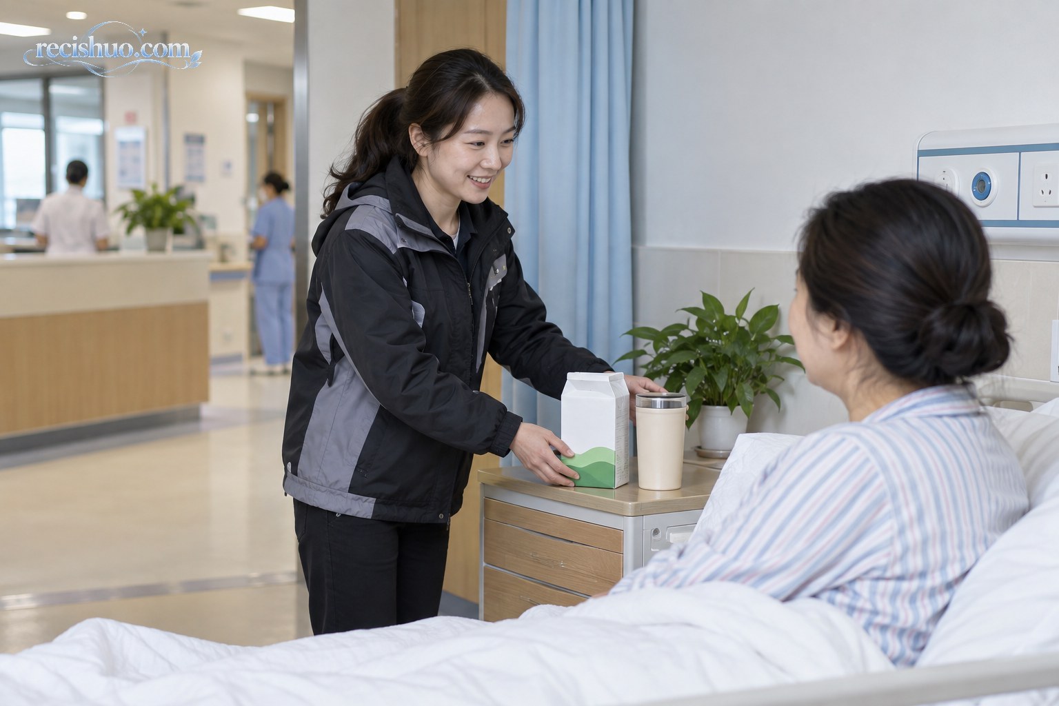 跑腿人员在医院病房将牛奶和保温杯放到床头并礼貌问候患者