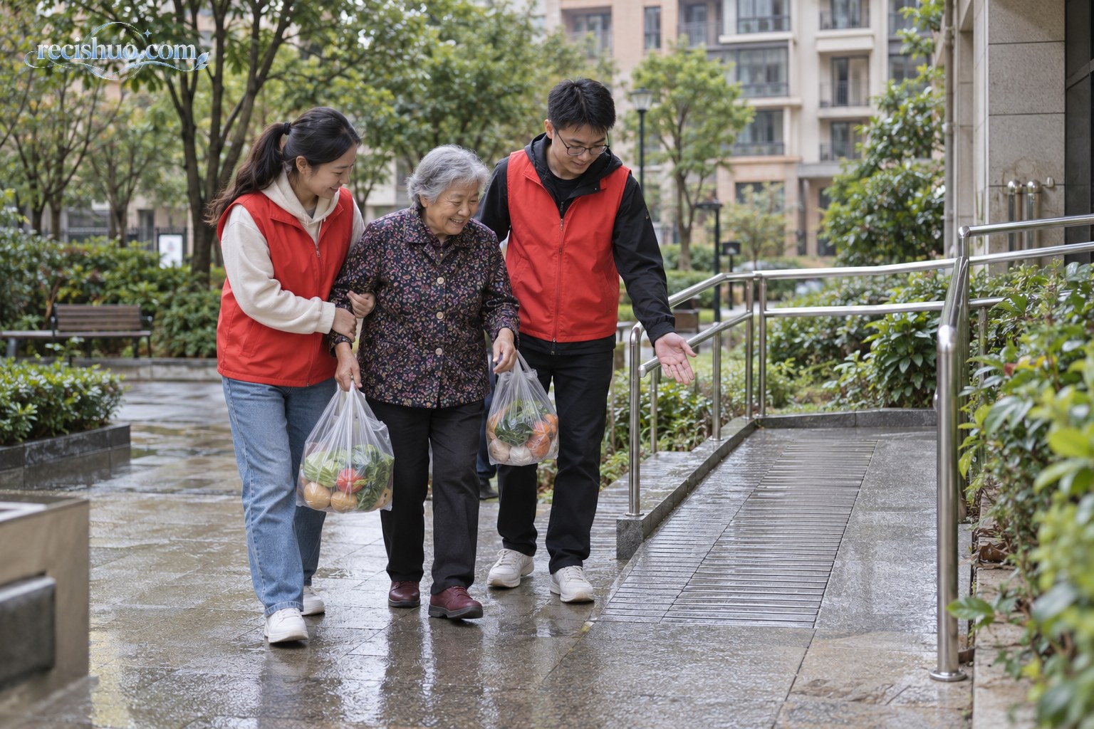 社区志愿者与年轻居民在雨后小区帮助老人搬运生活用品